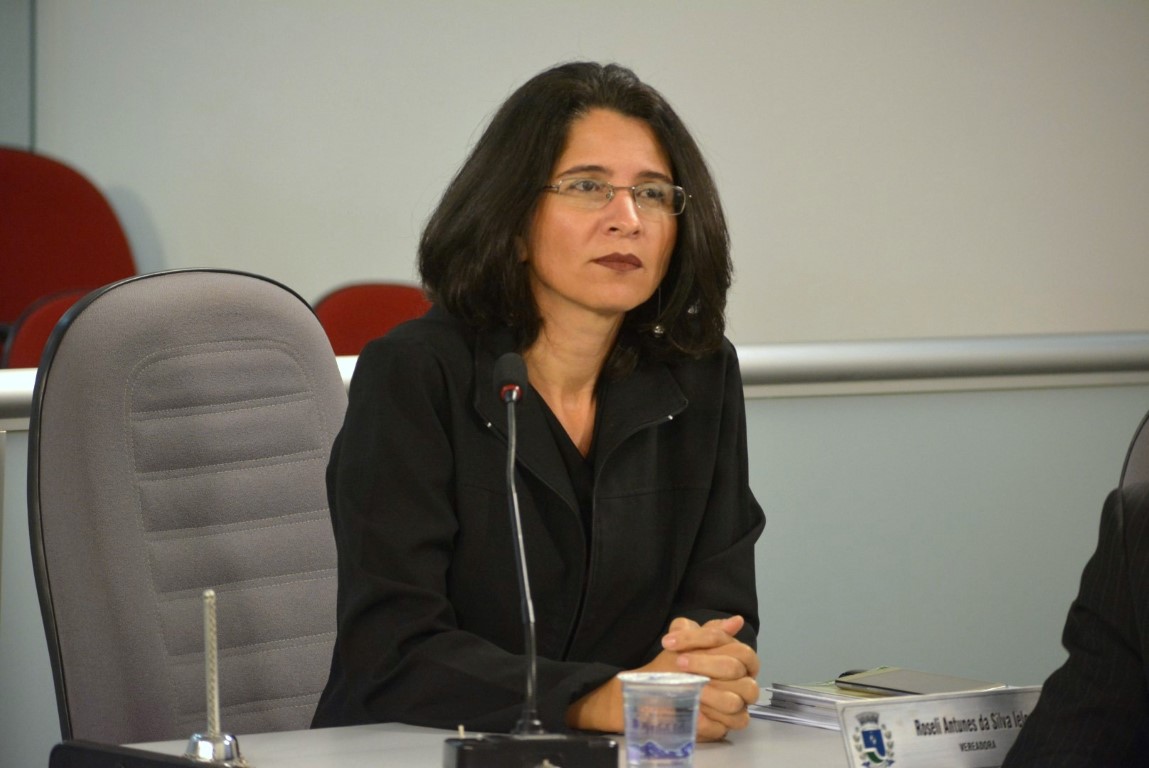 Vereadora encaminha solicitações de munícipes